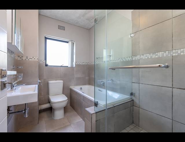 2 BEDROOM APARTMENT FOR SALE IN KENILWORTH